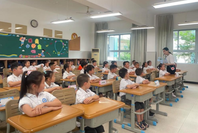 優質均衡方向加速跨進并積極探索高中教育特征多元展開新途徑