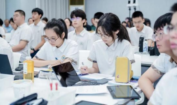 讓前沿觀點碰撞將為整個學術季的系列研討拉開精彩前奏